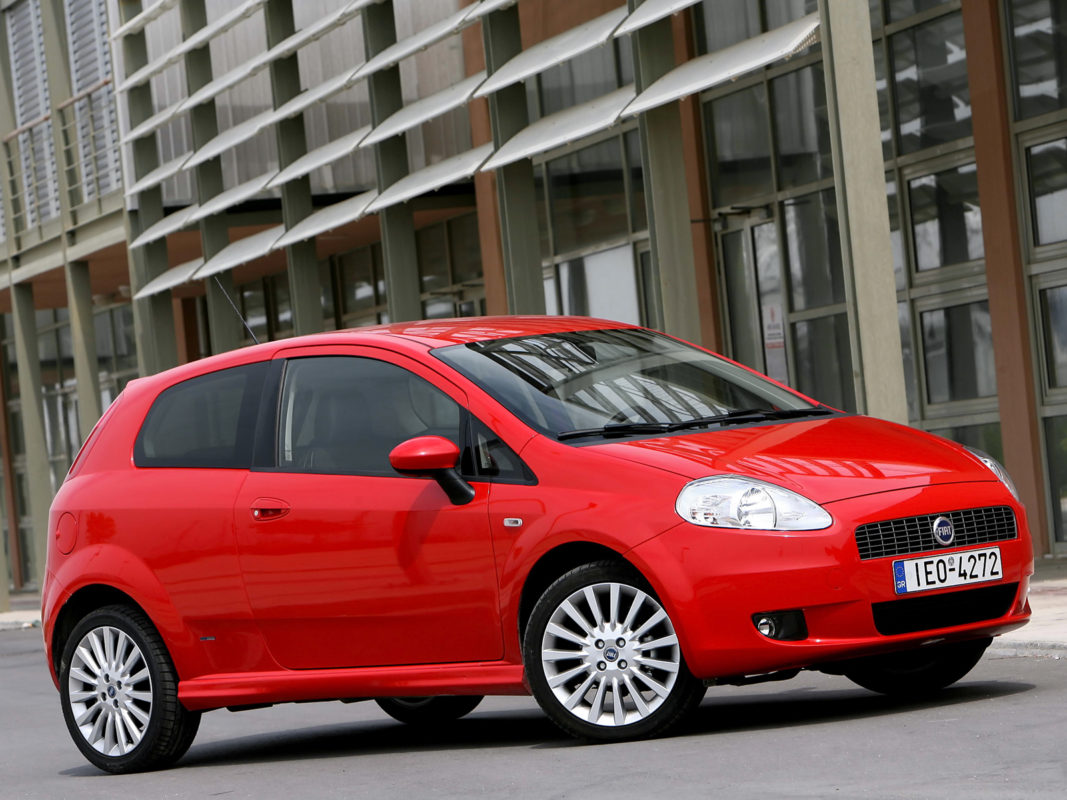 Обзор FIAT Punto 3. Плюсы и минусы Фиат Пунто 3. Какой хэтчбек купить в  КРИЗИС 2021? - aforsage.ru